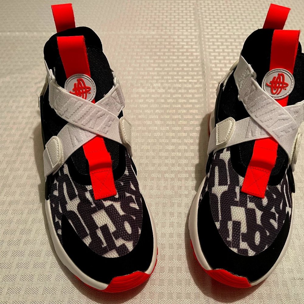 Nike Nuarache City “Just Do It” Black/Bright Crimson/White Boys Size 7Y